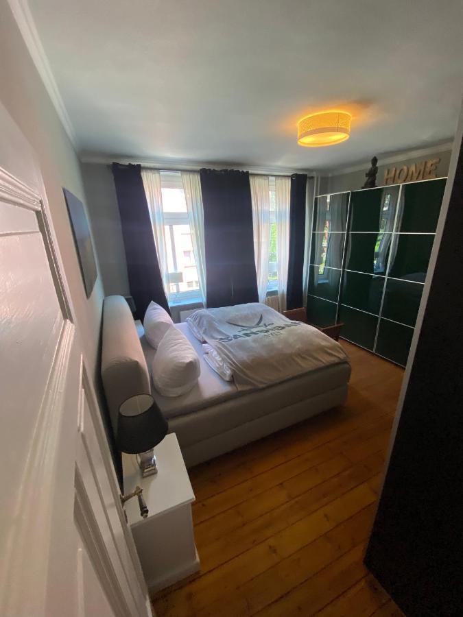 Appartamento Deluxe Altbaucharme In Zentraler Lage Kiel Esterno foto